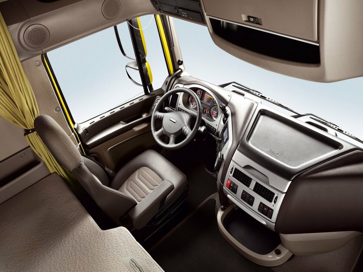 DAF XF 105 тягач салон