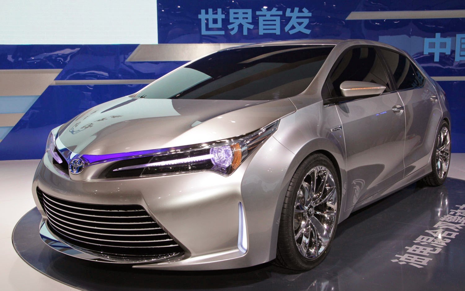 Новый авто тойота цены. Toyota Corolla 2016. Toyota Corolla 2015. Тойота Королла гибрид 2015. Toyota Corolla Hybrid 2020.