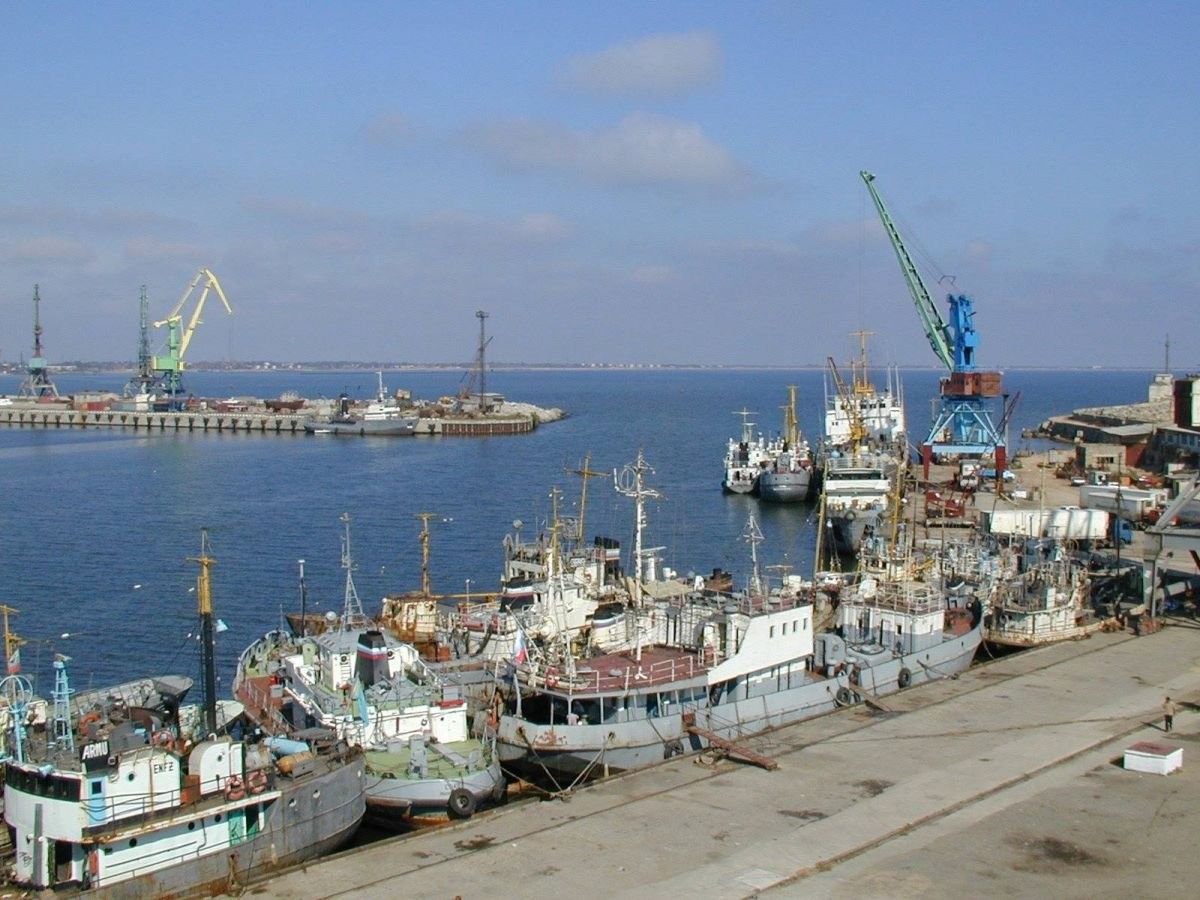 Морской торговый порт Махачкала