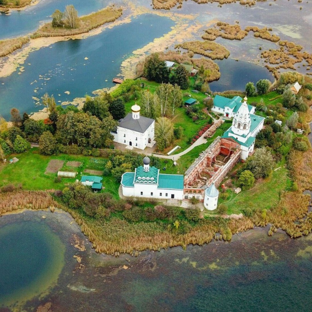 Свято Троицкий Острово Озерный монастырь