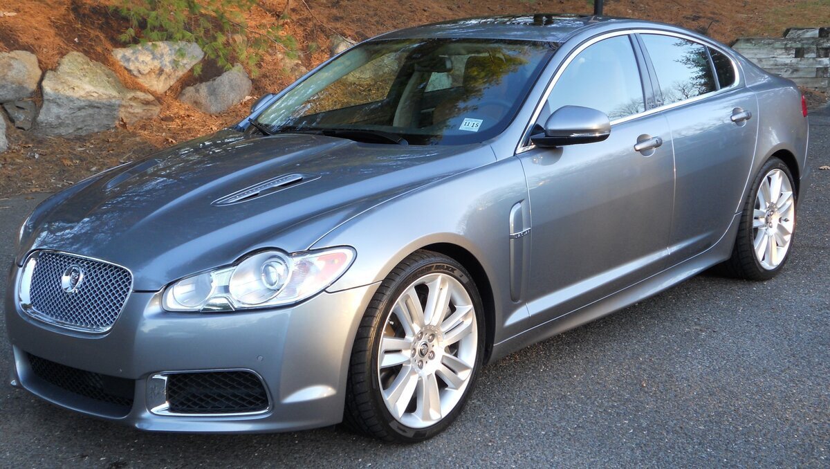 Jaguar XF 2010