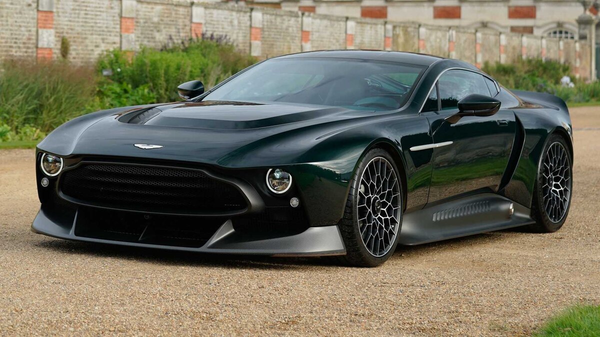 Aston Martin Victor 2021