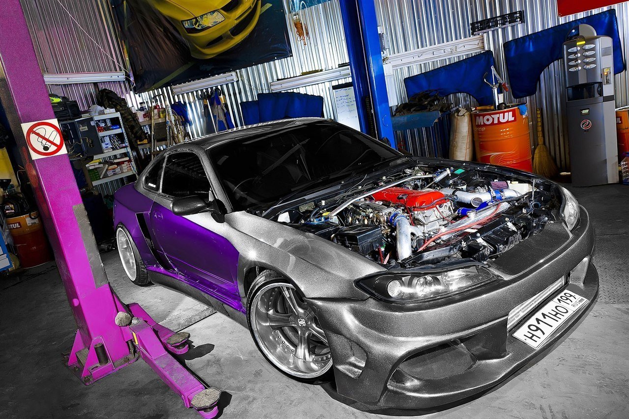 Машина без капота. Silvia s15 мотор. Nissan Silvia s15 расширение. Nissan Silvia 15. Nissan Silvia s15 корч.