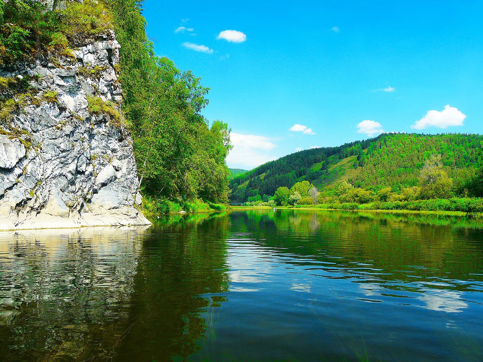 Белорецк вода. Природа Башкирии Инзер. Река белая Белорецк. Река белая Юмагузино. Нугуш Башкортостан.