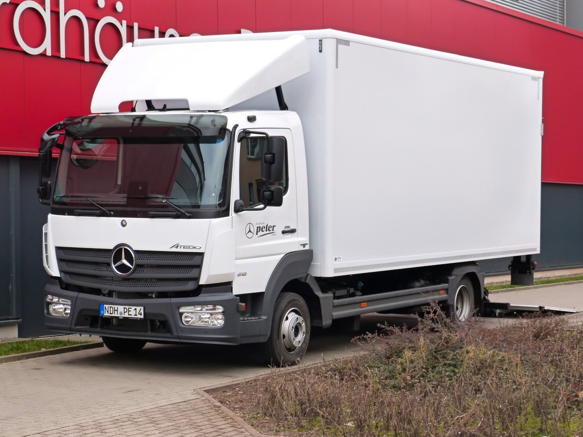 Mercedes Atego 818