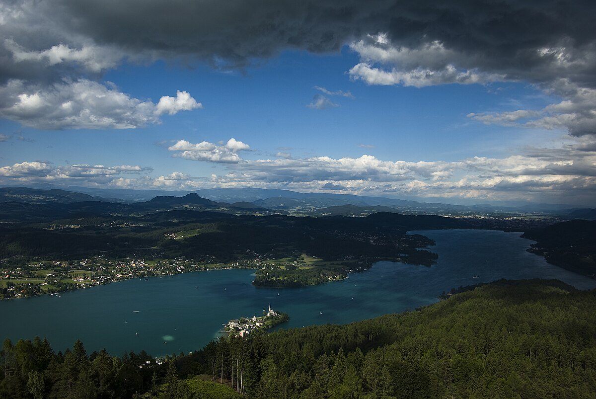 Озеро в Австрии Вёртерзее