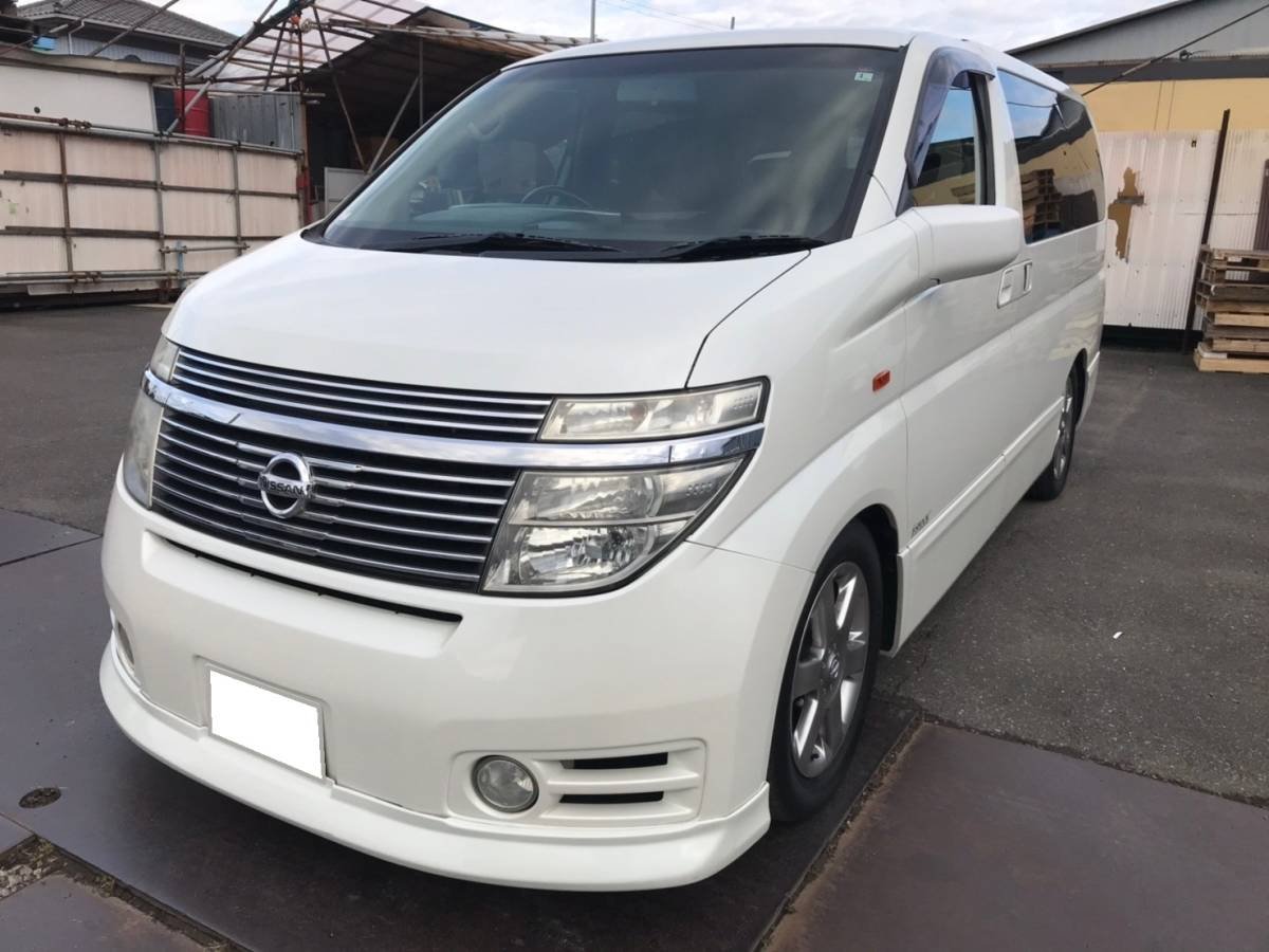 Nissan Elgrand 2004