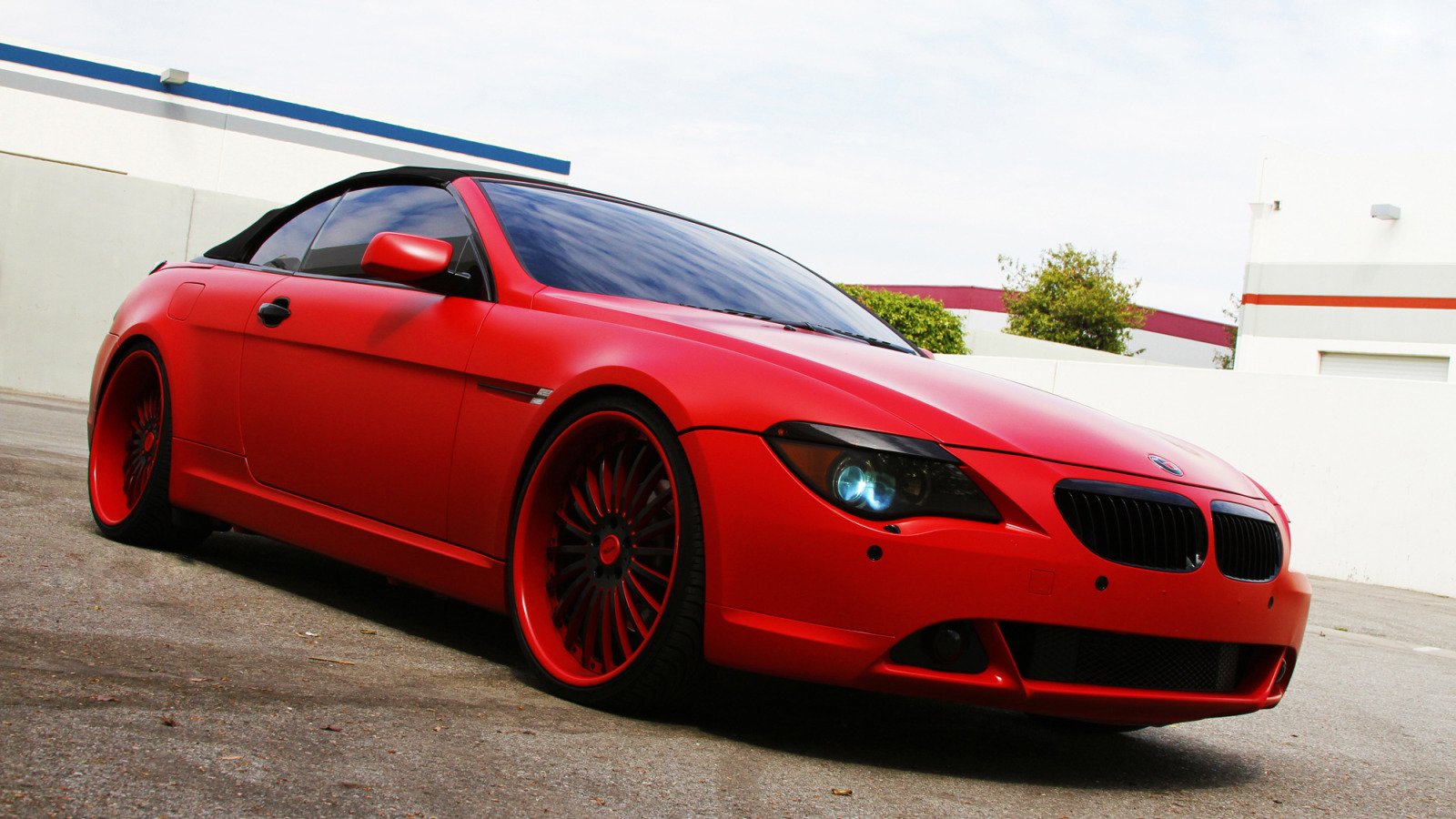 Красно серая машина. BMW m6 Red. E63 BMW красный. BMW m6 e63 Cabrio Red. BMW e92 красного цвета.