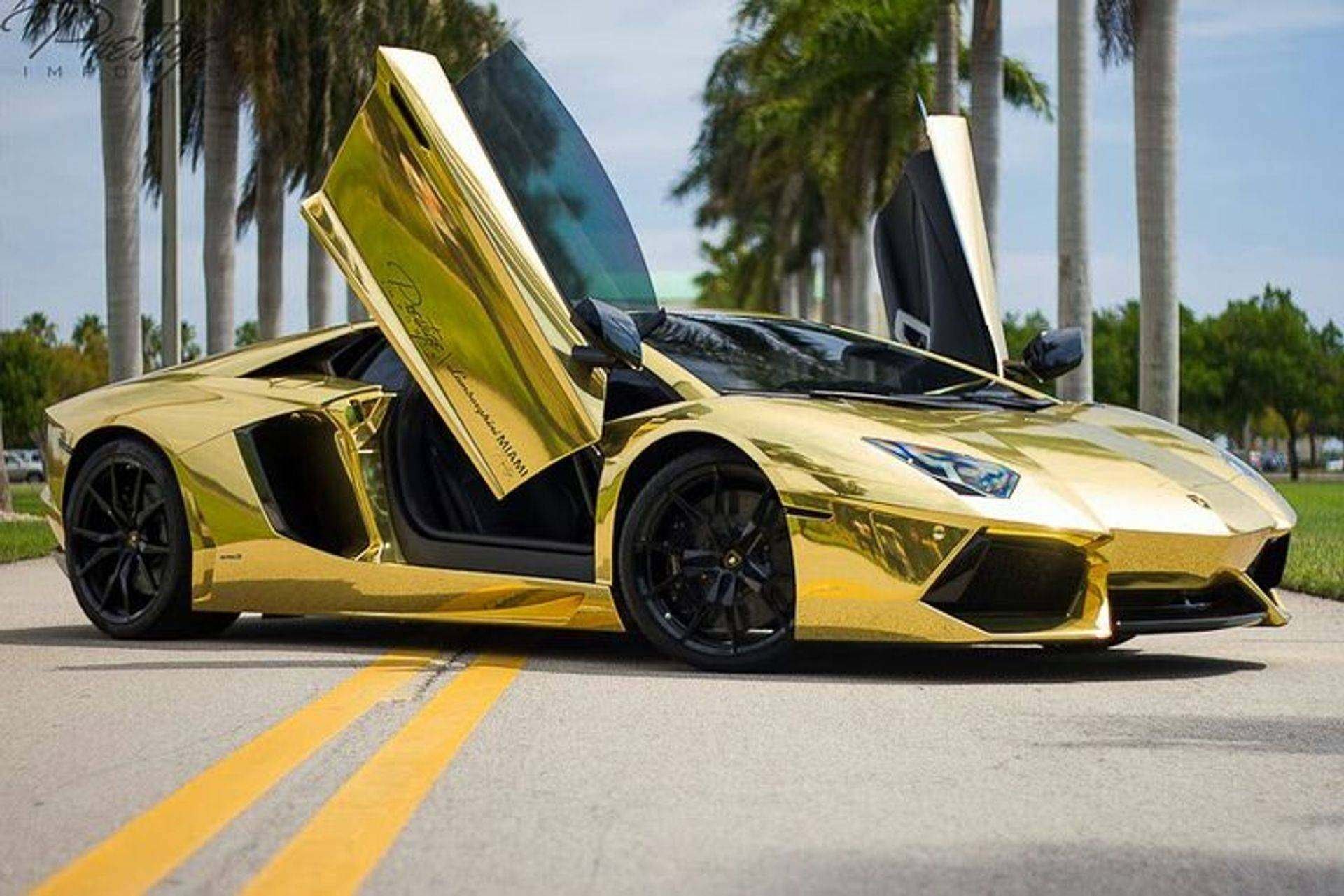 Включи крутые быстрые. Золотой Lamborghini авентадор. Ламборджини авентадор Золотая. Ламборджини авентадор 2020 золотой. Lamborghini Aventador LP 700-4 из золота.