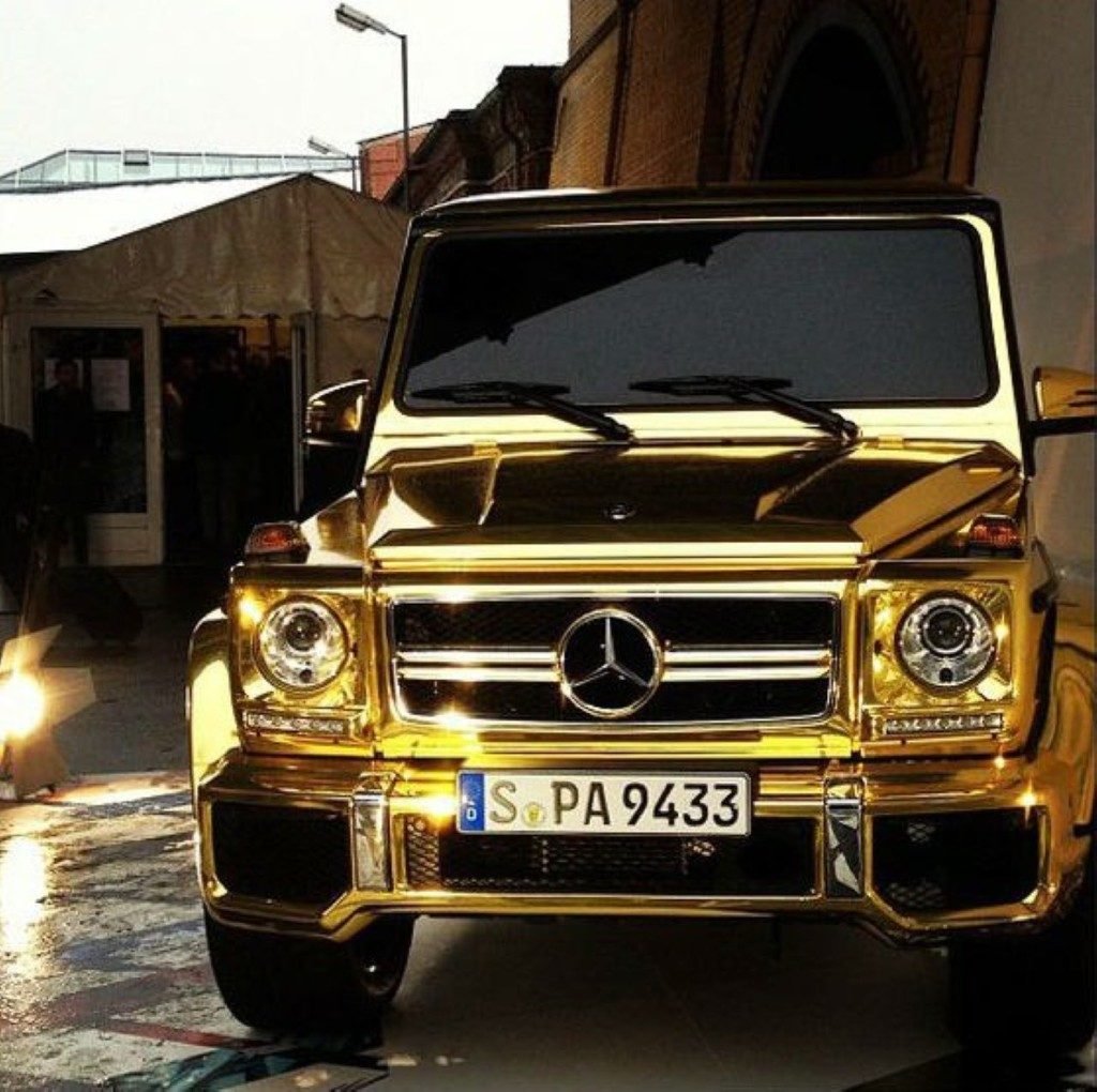 Mercedes Benz Гелендваген золотой