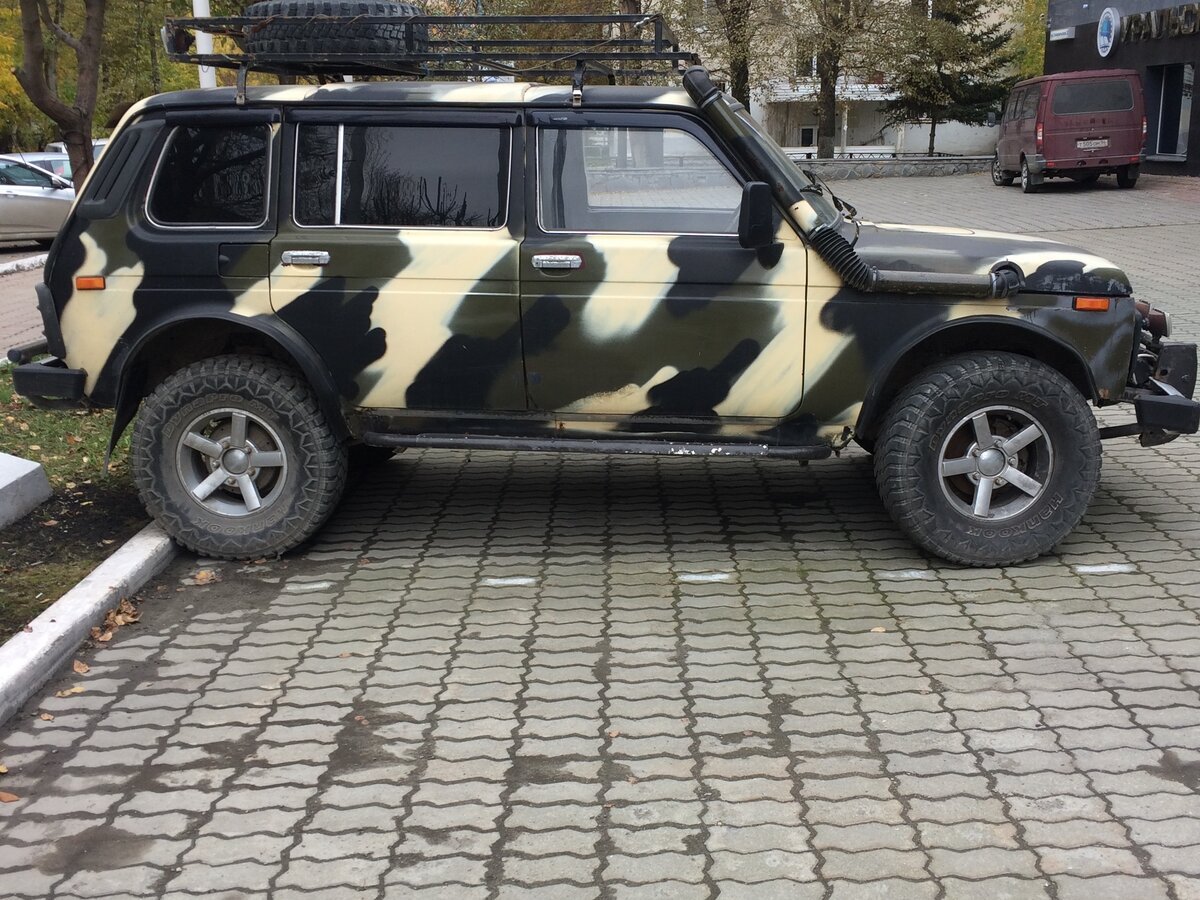 Нива 2131 цвет хаки