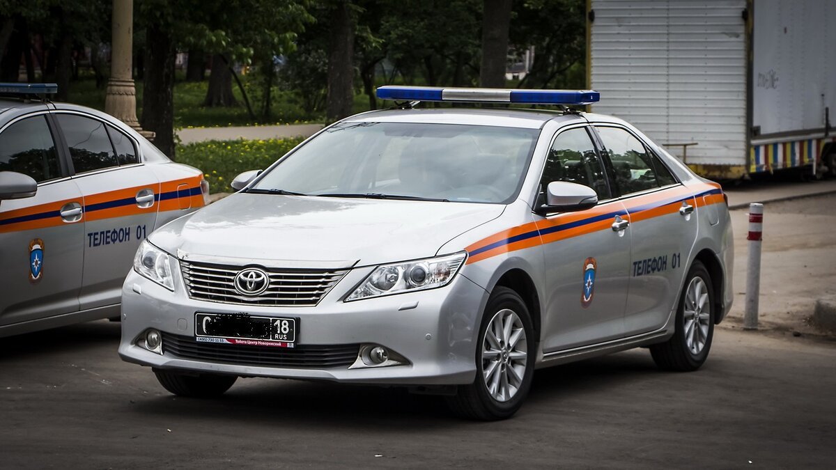 Полицейская Toyota Camry 3.5