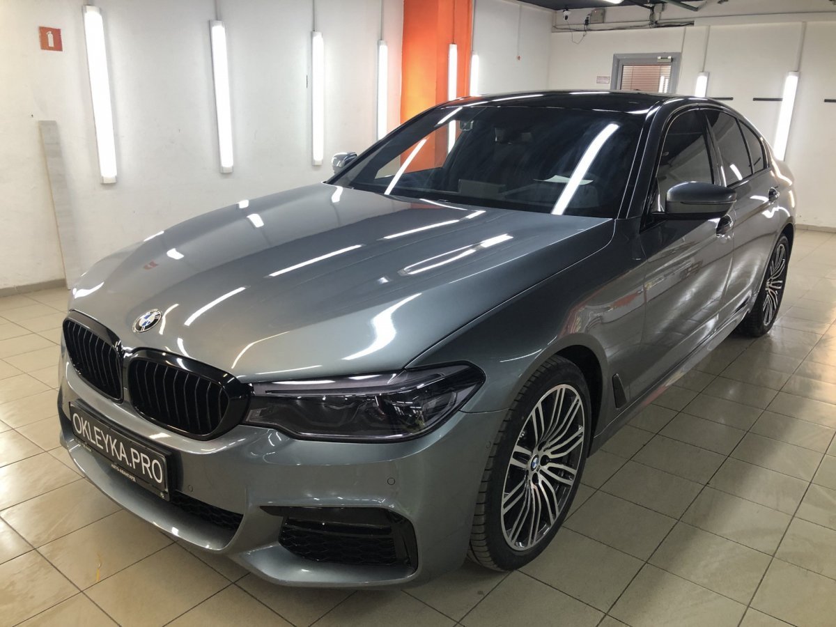 BMW 5 серый цвет металлик
