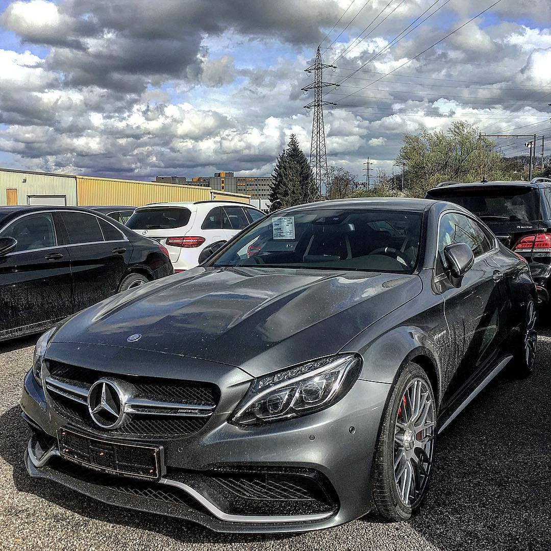 Мерседес c63s Блэк раша