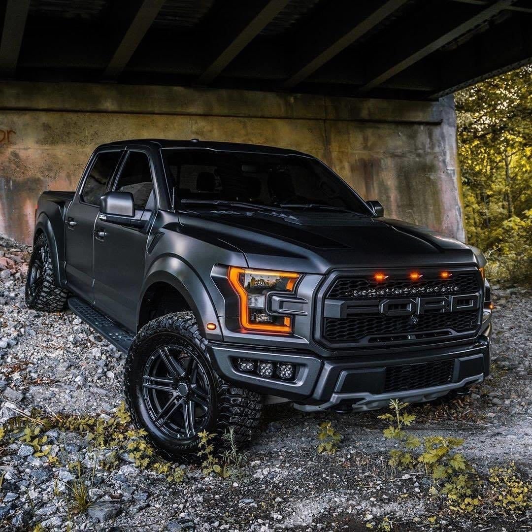 Ford f 150 Raptor черный