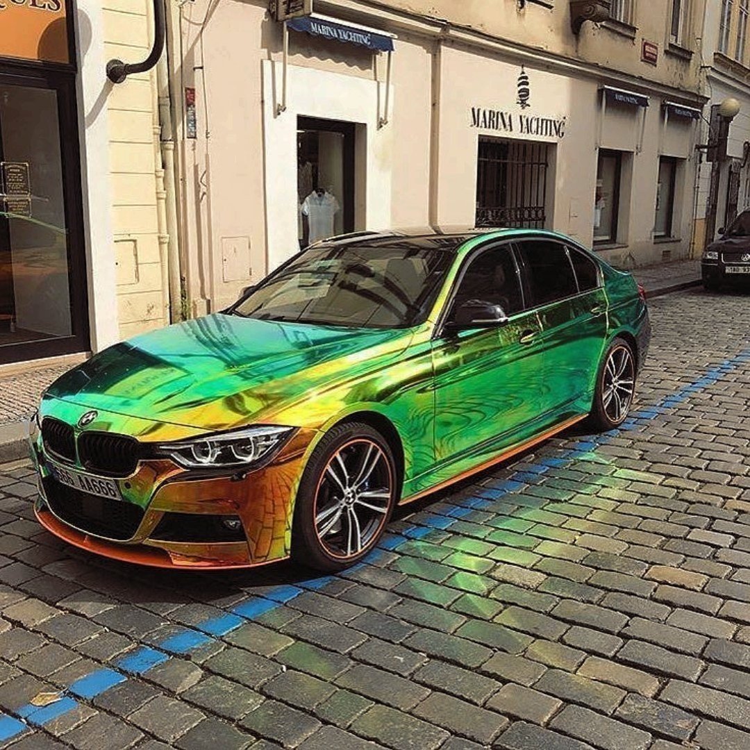 BMW зеленый хром