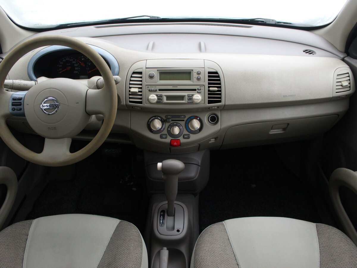 Micra k12 2008 года салон