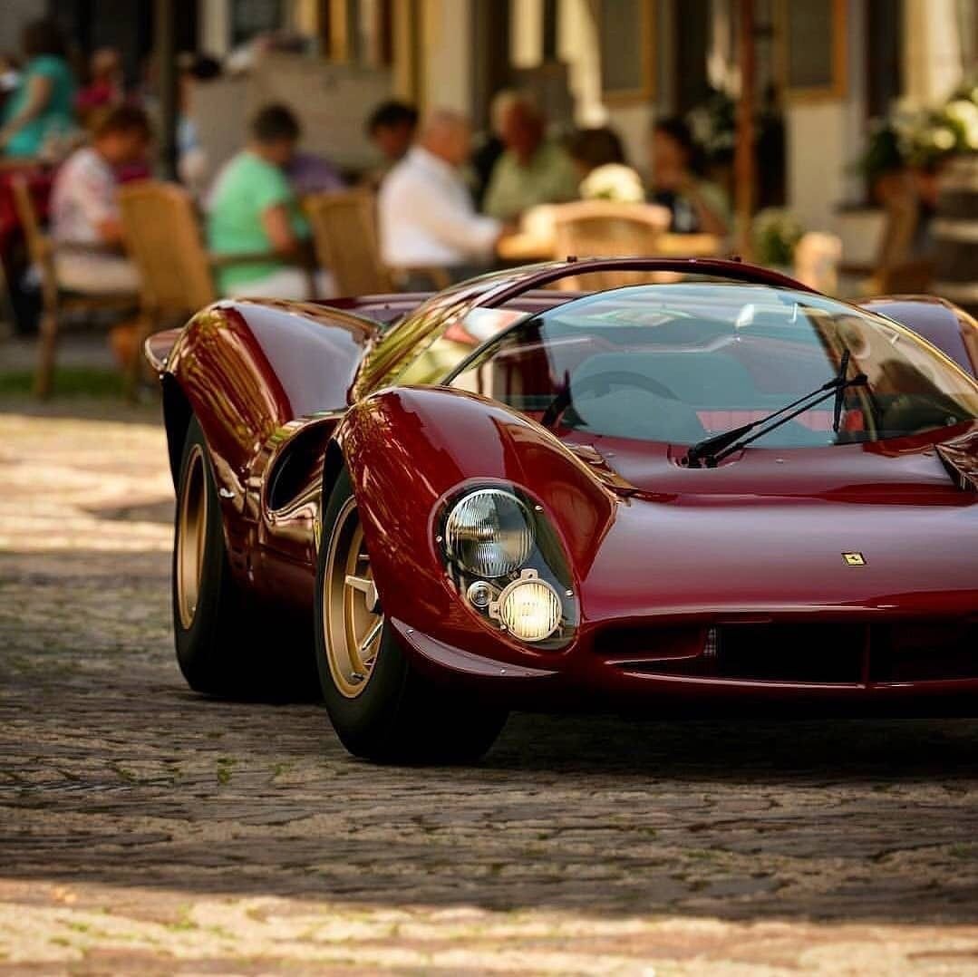 Retro Ferrari Ferrari