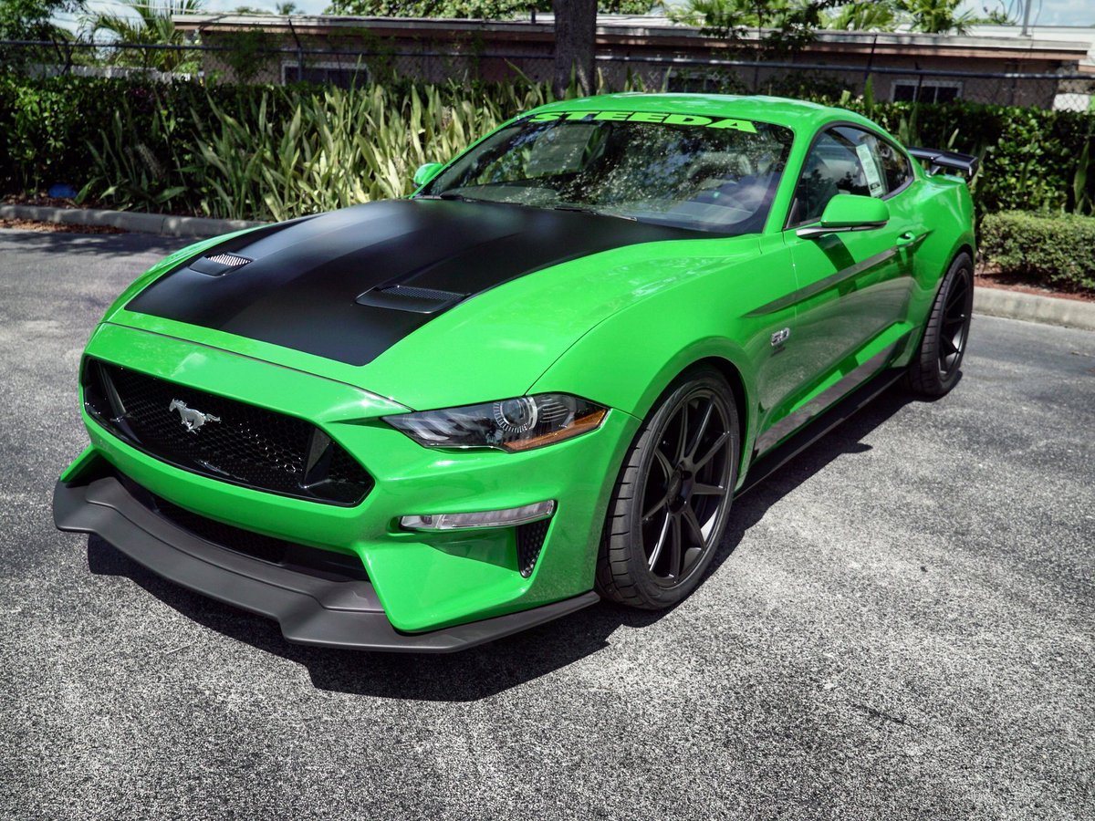 Ford Mustang gt 2015 зеленый