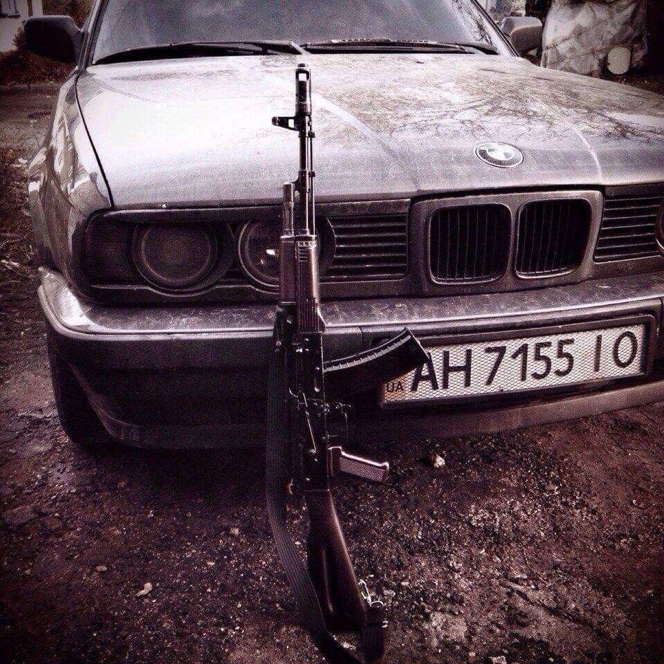 BMW e34 бандитская с ака47