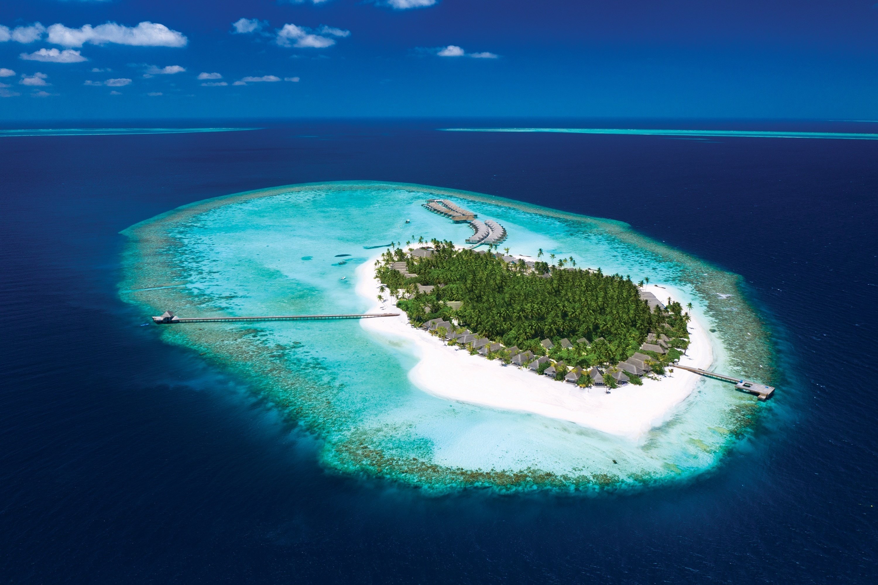 Нейтральные острова. Атолл Лааму Мальдивские острова. Атолл Дхаалу Мальдивы. Баглиони Мальдивы. Baglioni Resort Maldives 5.