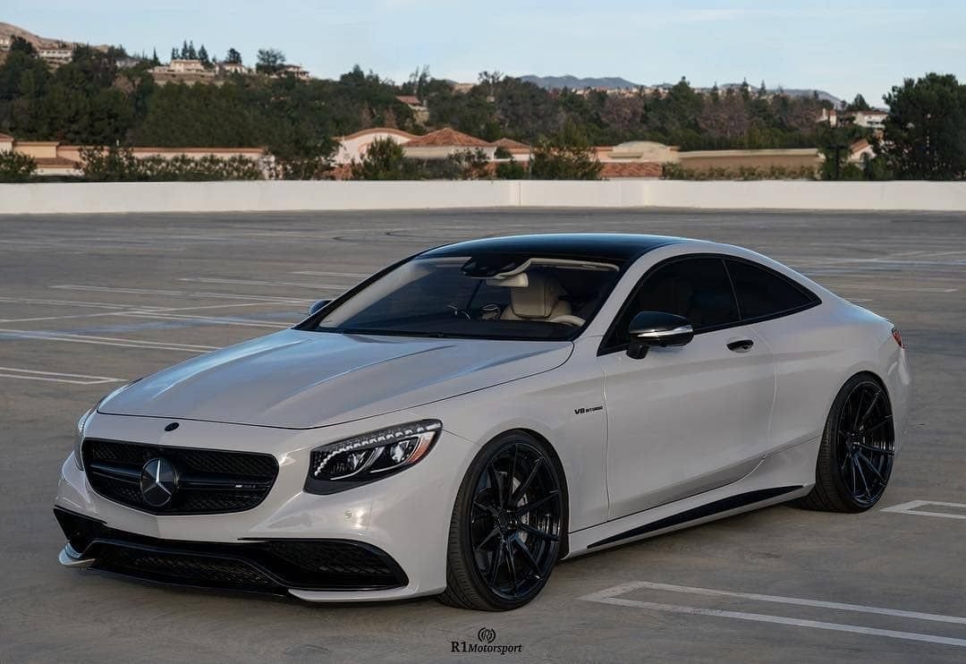 Mercedes-Benz s63 AMG Coupe Gray