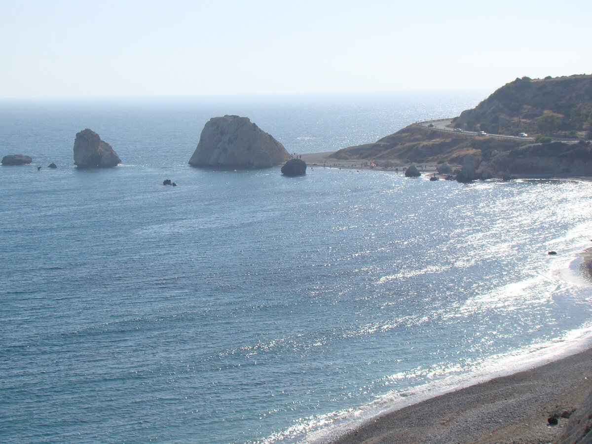 Кипр белый камень у моря длинный