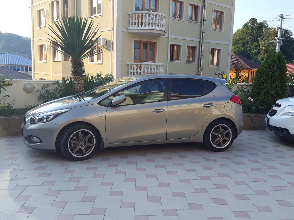 Диски r17 Киа СИД Лунар Сильвер