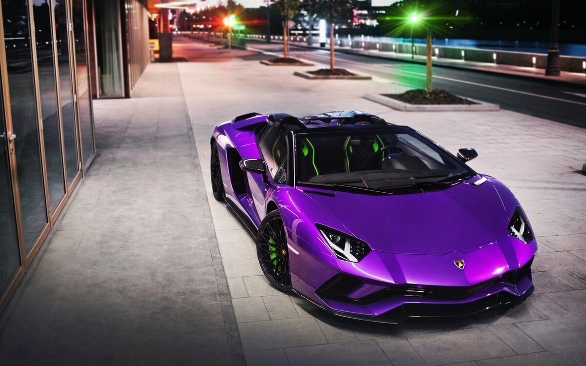 Lamborghini Aventador Roadster фиолетовая