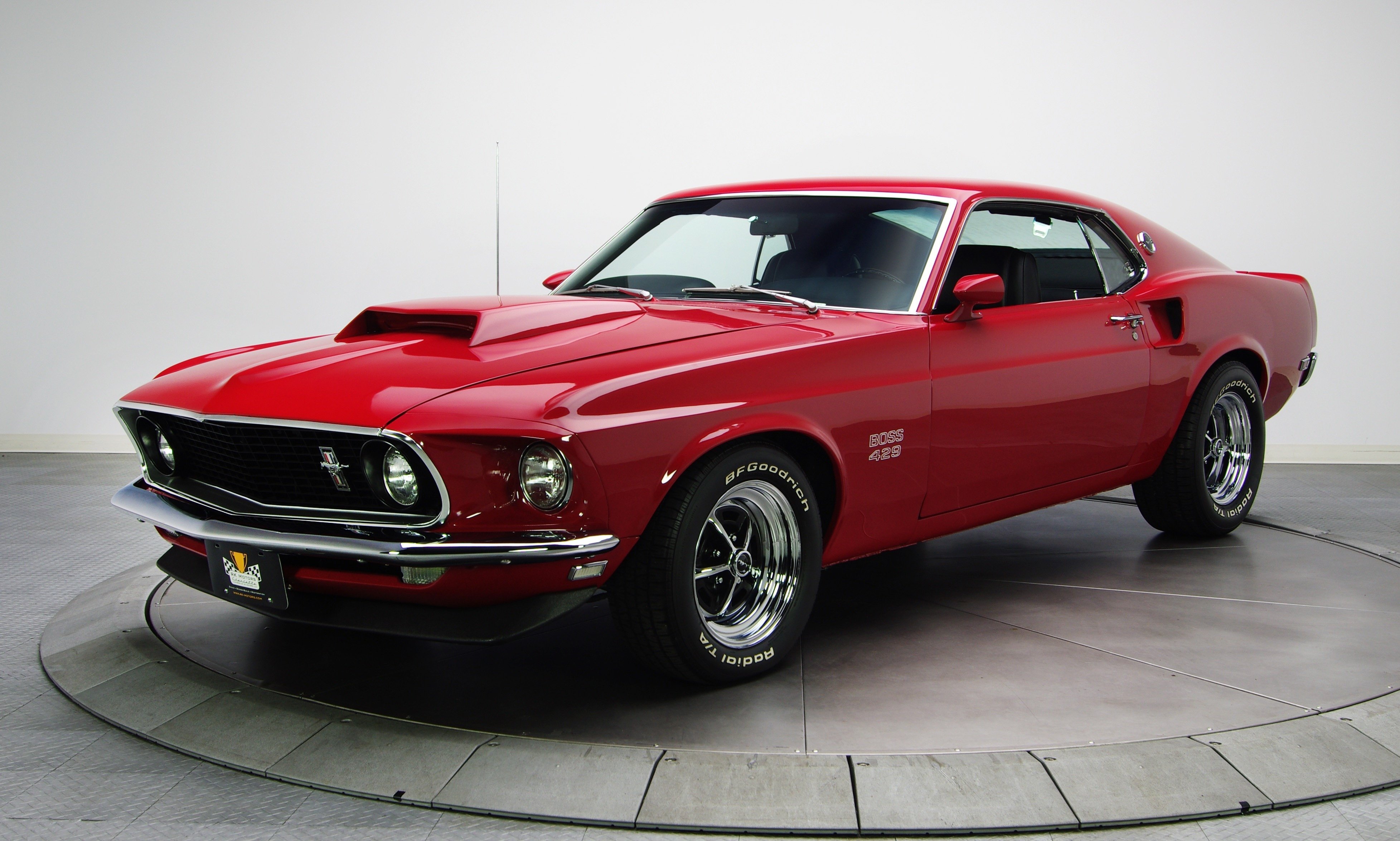 Мустанги сша. Форд Мустанг 1969 красный. Форд Мустанг 1969. Ford Mustang Boss 429. Форд Мустанг босс 1969.