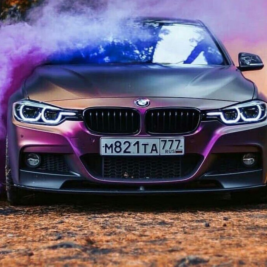 BMW i8 в дыму