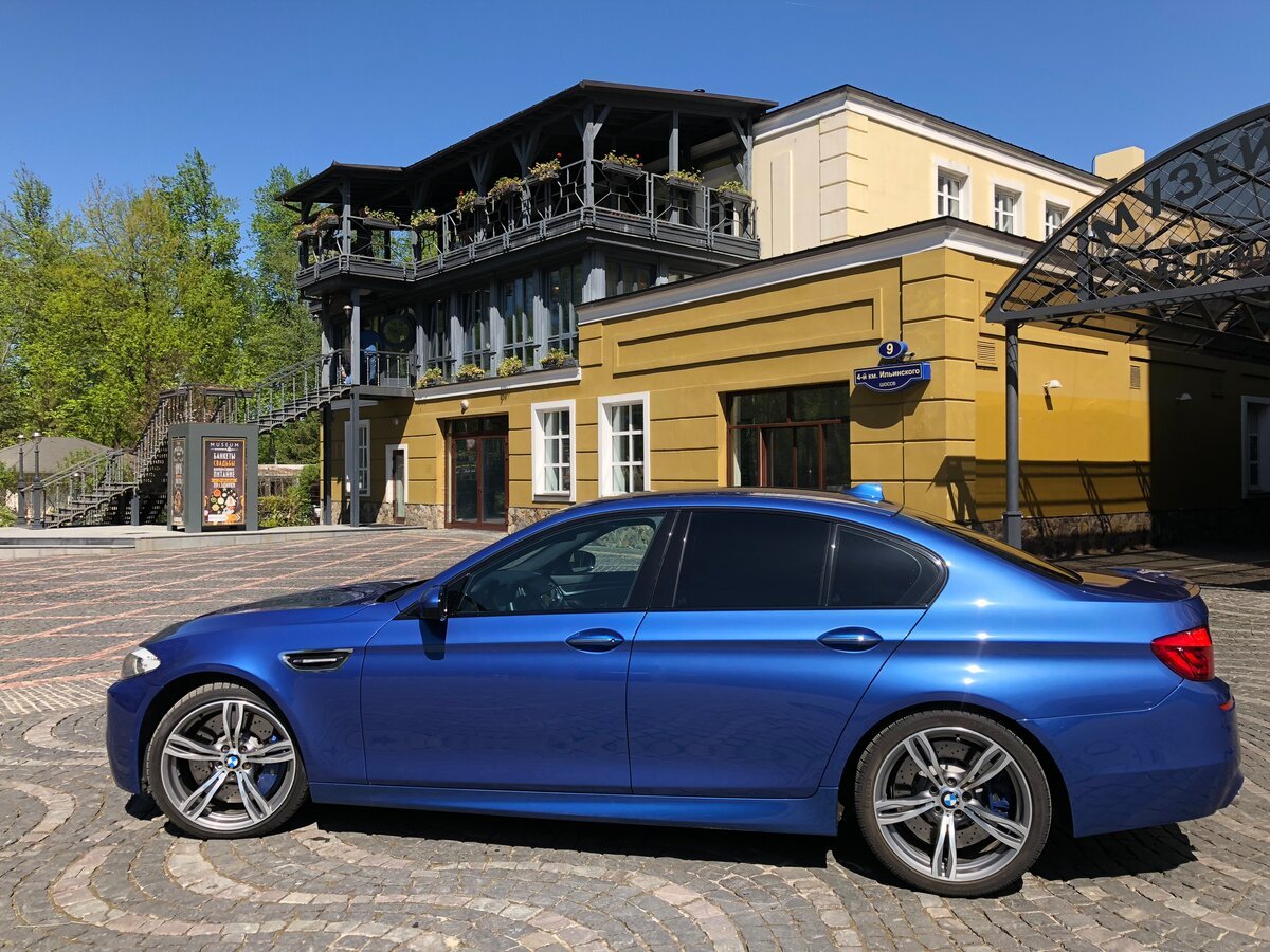 BMW m5 v (f10)