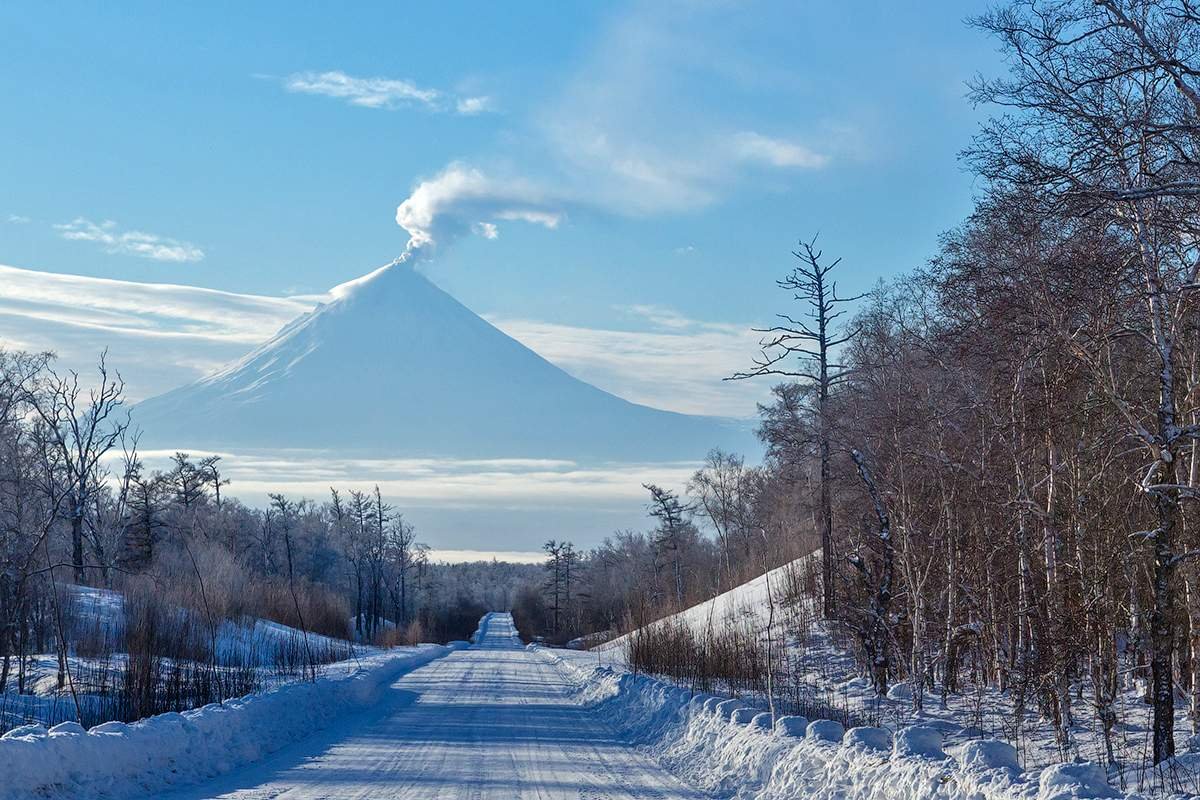 Ключевской вулкан на Камчатке зима