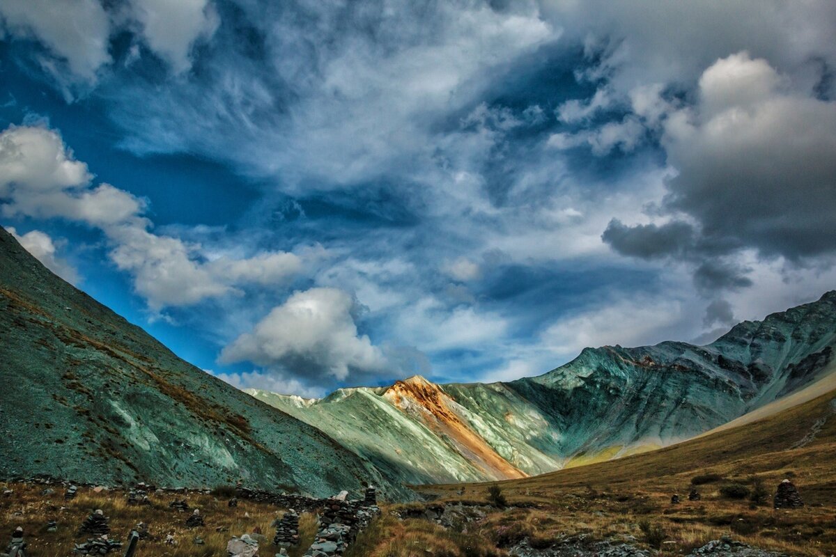 Долина реки Ярлу горный Алтай