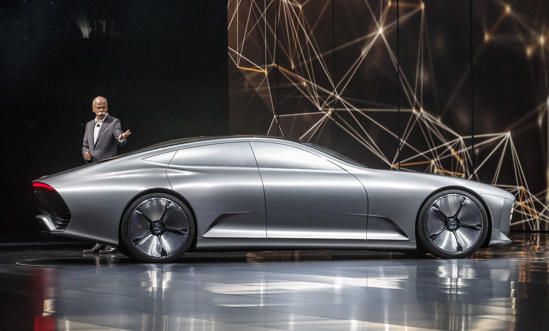 Самого нового мерседеса. Мерседес IAA Concept 15. Мерседес Concept IAA. Mercedes-Benz Daimler. Мерседес Vision EQS.