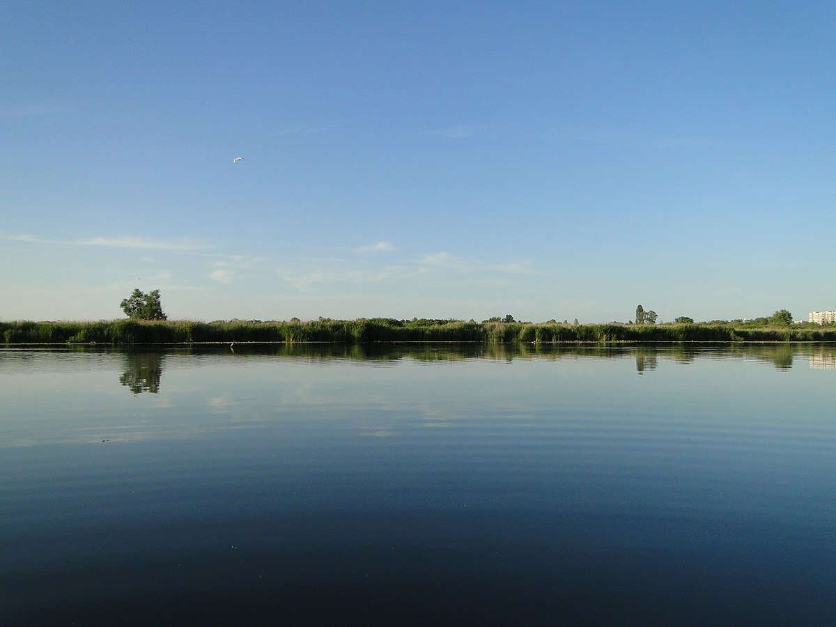 Озеро большое Пестино