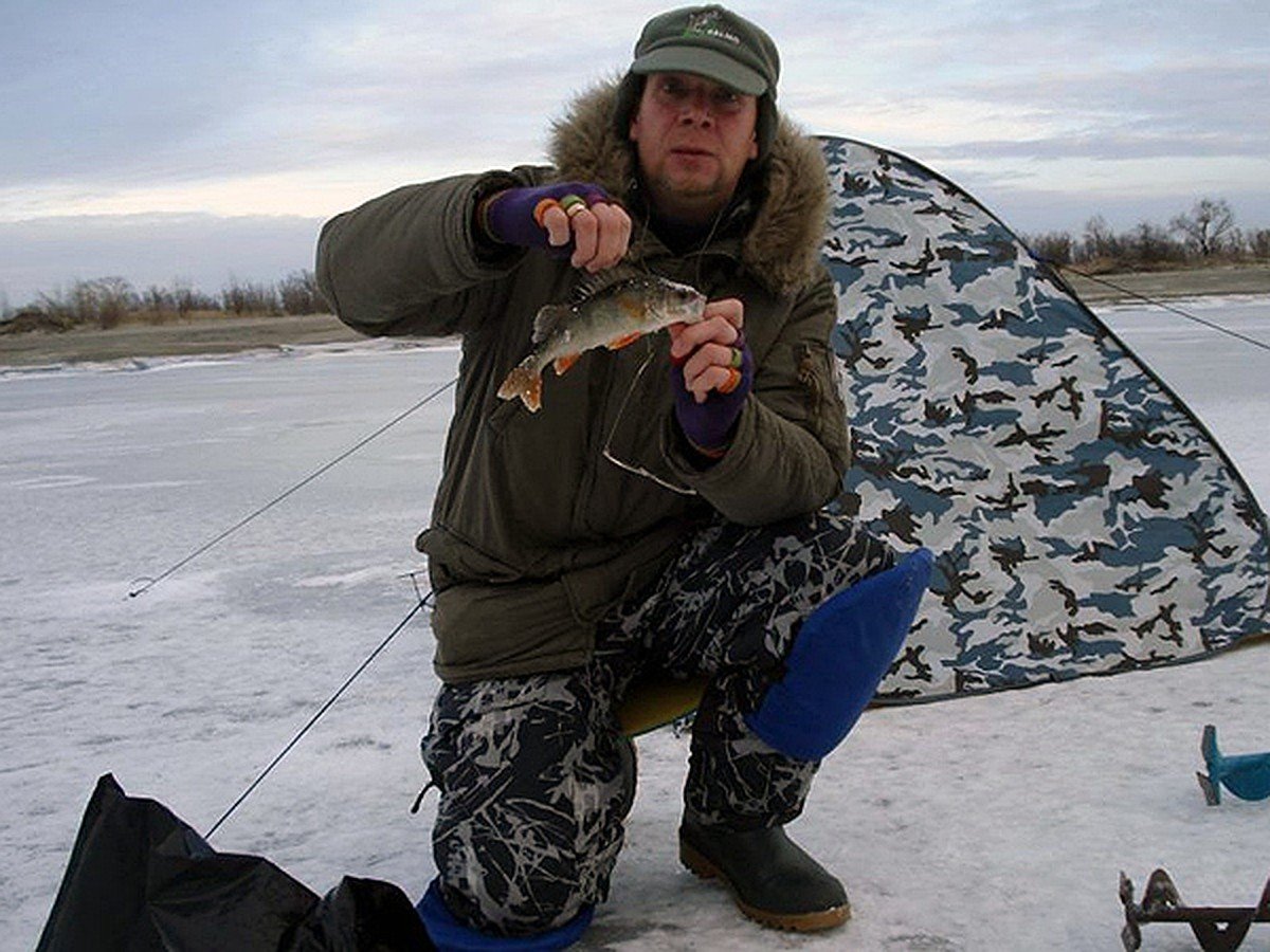 Ая ловля. Зимняя рыбалка на Алтае. Рыбацкий Алтайский край. Озеро ая рыбалка. Рыбалка на озере мостовом.