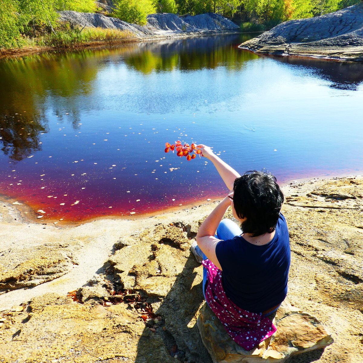 Кондуки красное озеро красное. Красное озеро Адыгея Каменномостский. Красное озеро Хаджох. Красные озера Тула. Есть красное озеро