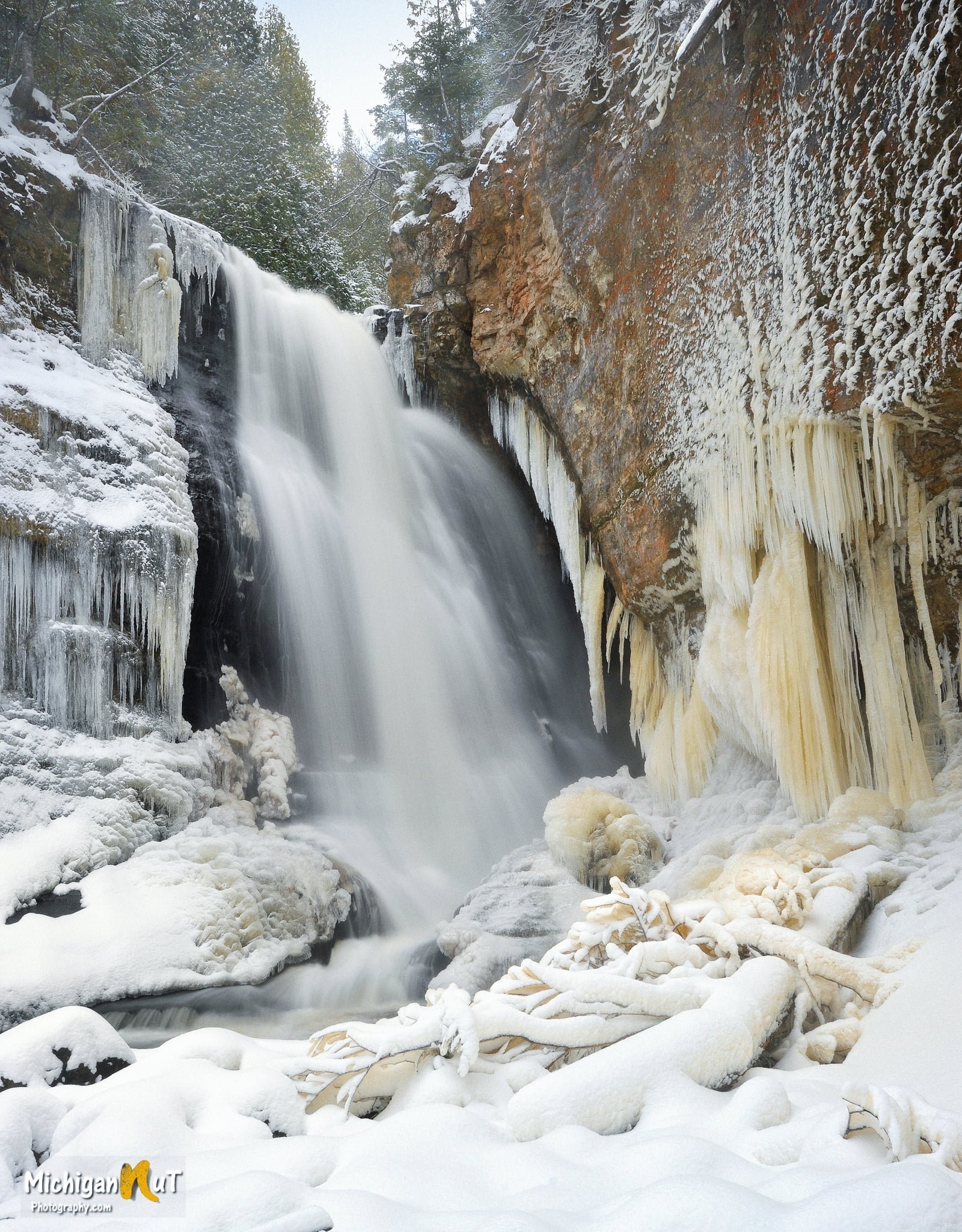 Зима фото водопад