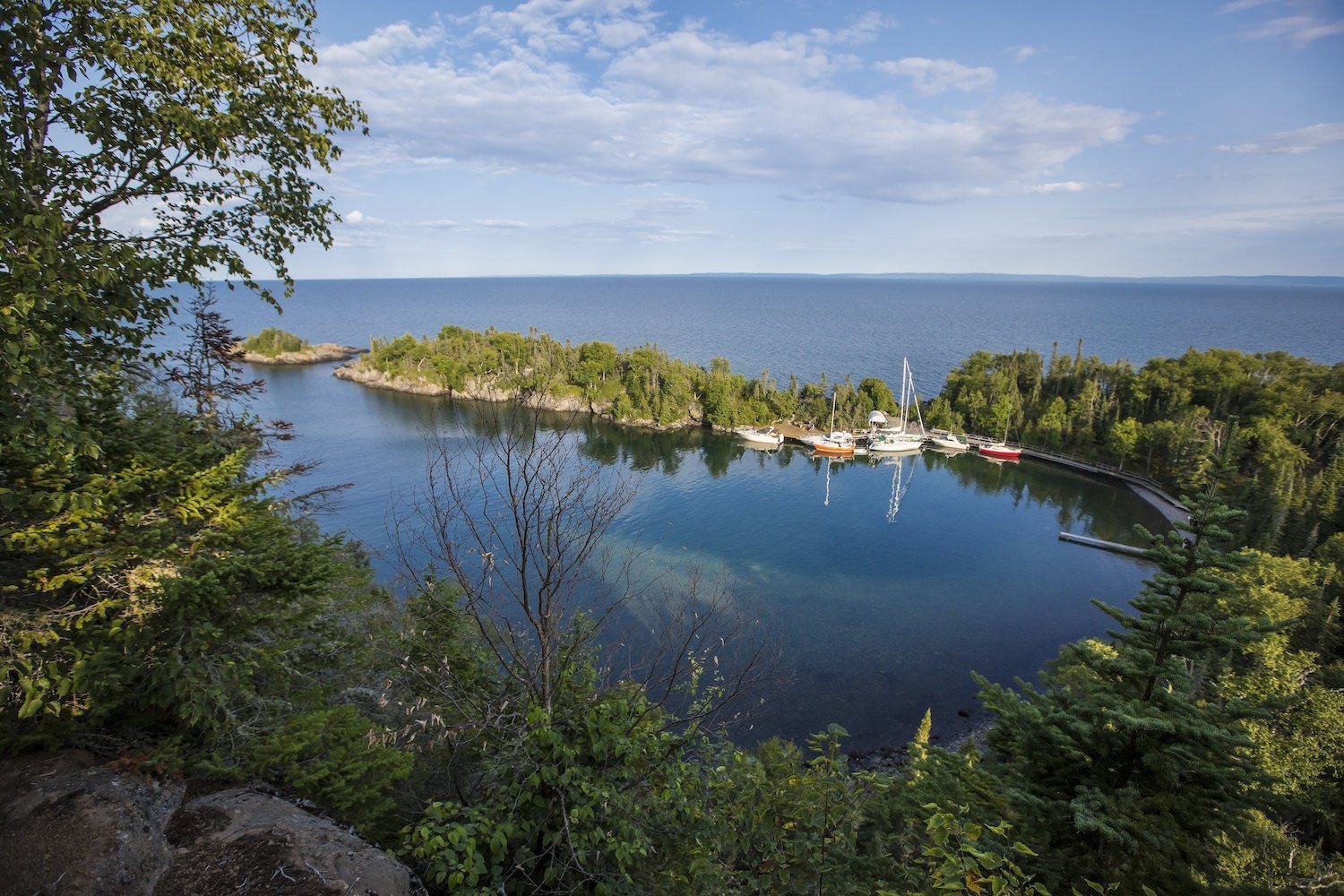 Какая глубина озера верхнее. Озеро Гурон Канада. Озеро Гурон Северная Америка. Озеро Гурон в Онтарио. Озеро Гурон Мичиган.