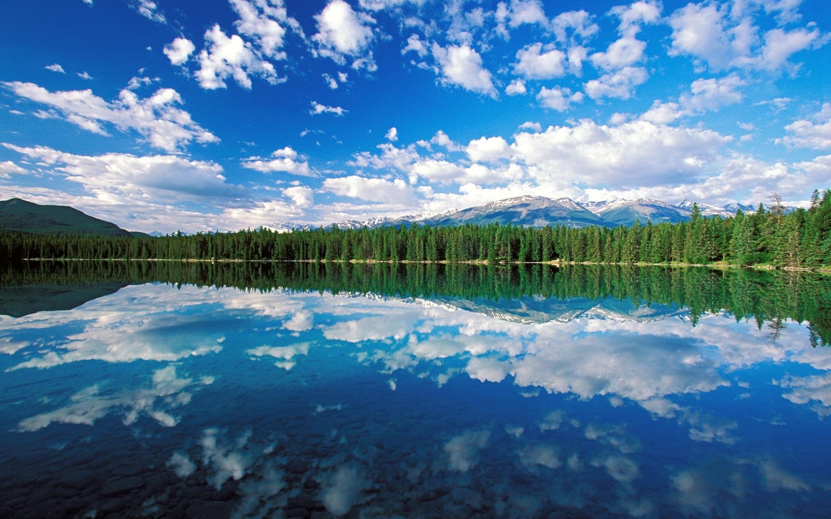Несколько названий озера. Нарочанский национальный парк. Национальный парк озеро АРПИ. Яспер Канада парк. Озеро оушен Вайоминг фото.