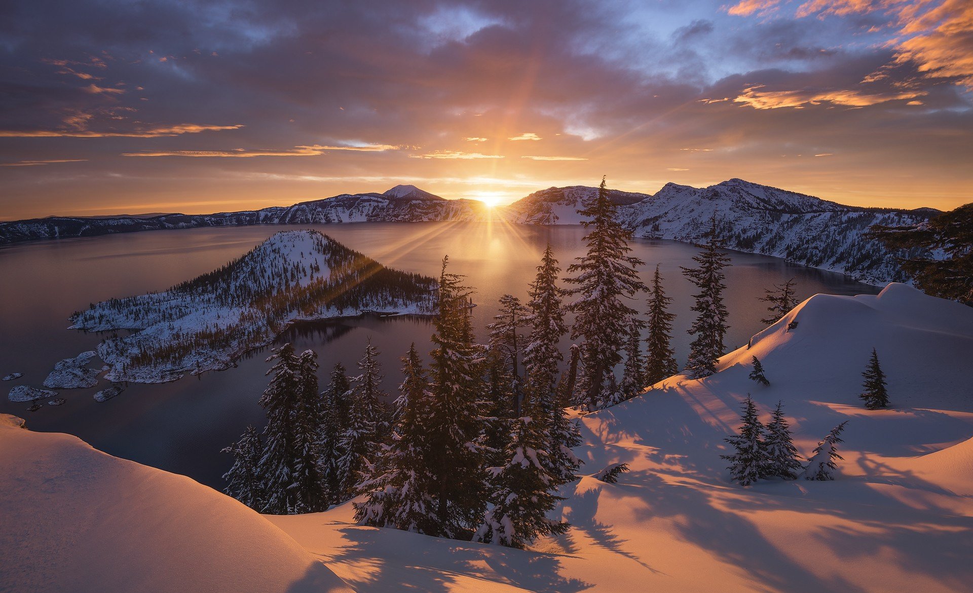 Красивое солнце зима. Алекс Норьега пейзажи. Зимний закат. Рассвет зимой. Зимний рассвет в горах.