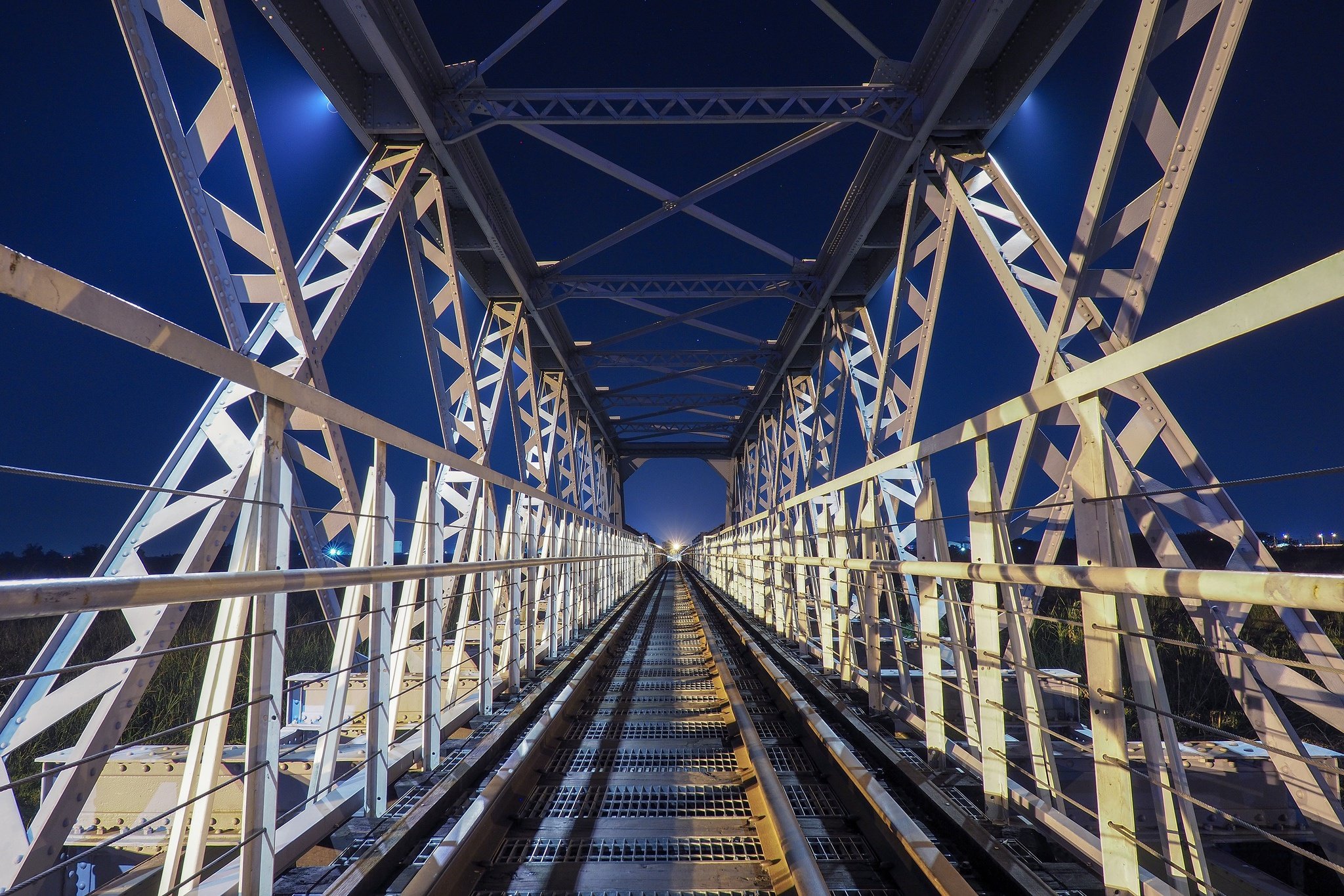 Актуализированная мосты и трубы. Металлические конструкции мостов. Металлическая ферма моста. Мост металлоконструкции. Железнодорожный металлический мост.