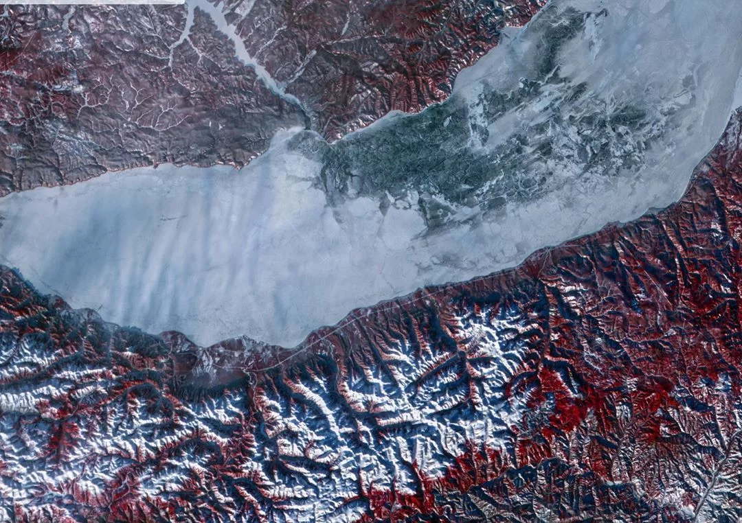 Спутниковый снимок озера Байкал