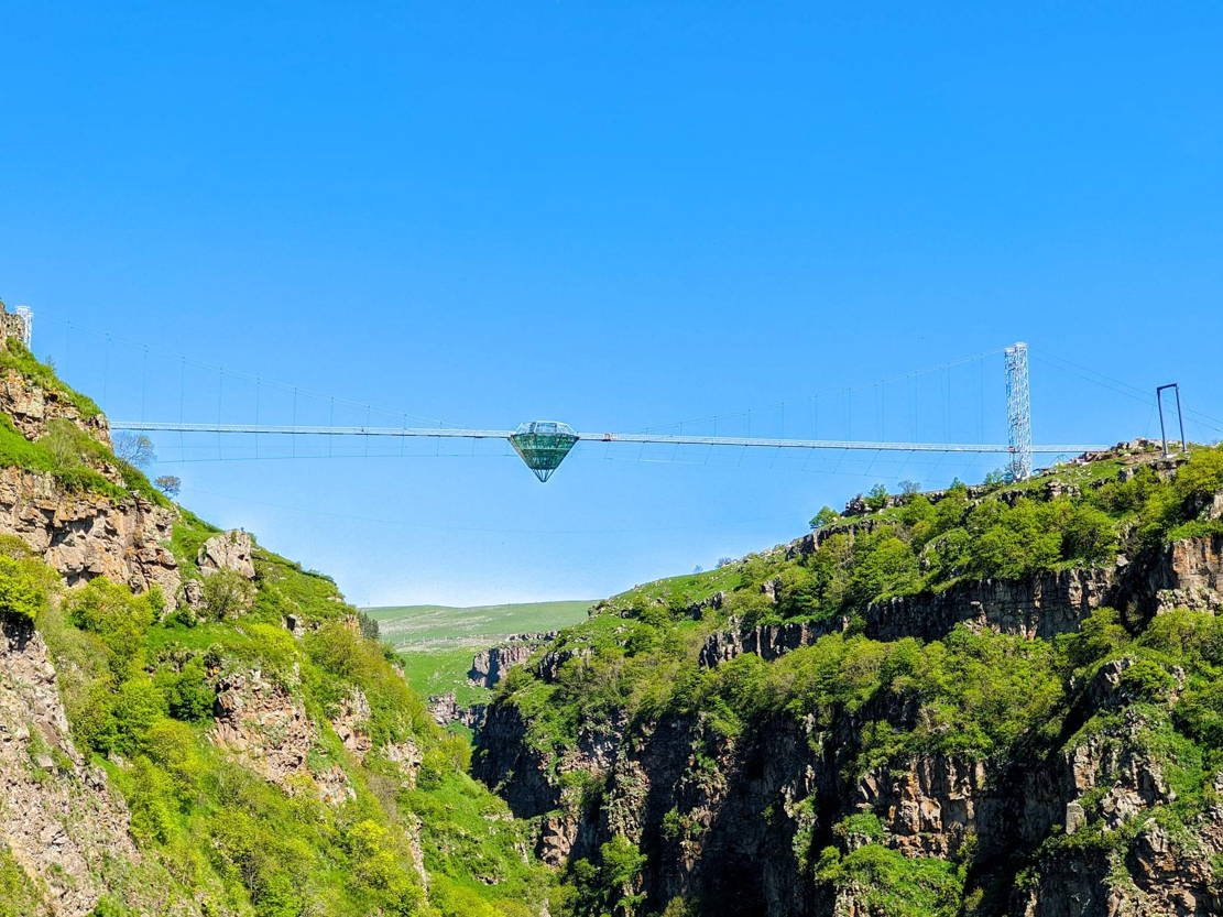 Стеклянный мост в Грузии Дашбаш