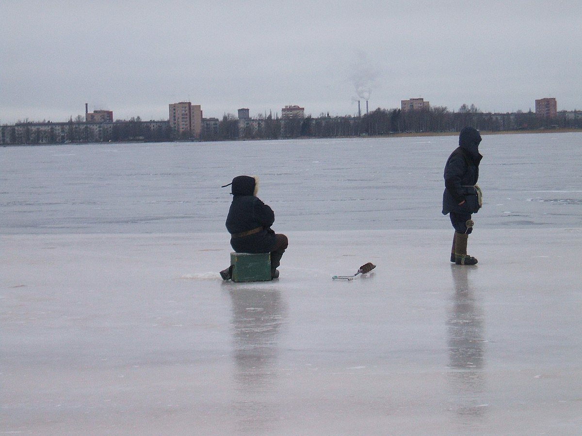 Зимняя рыбалка в городе Атырау