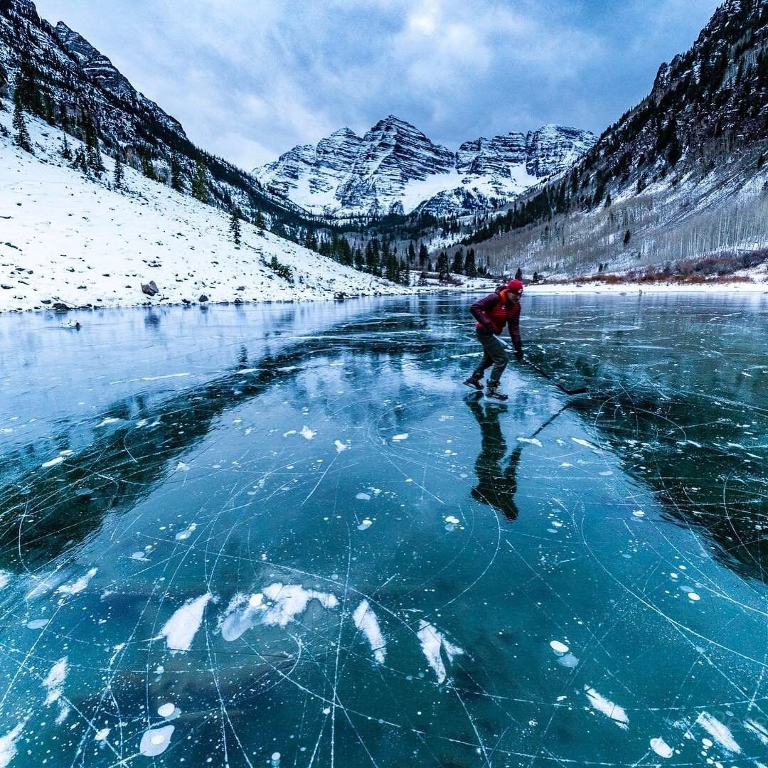 Хоккей на озере Канада