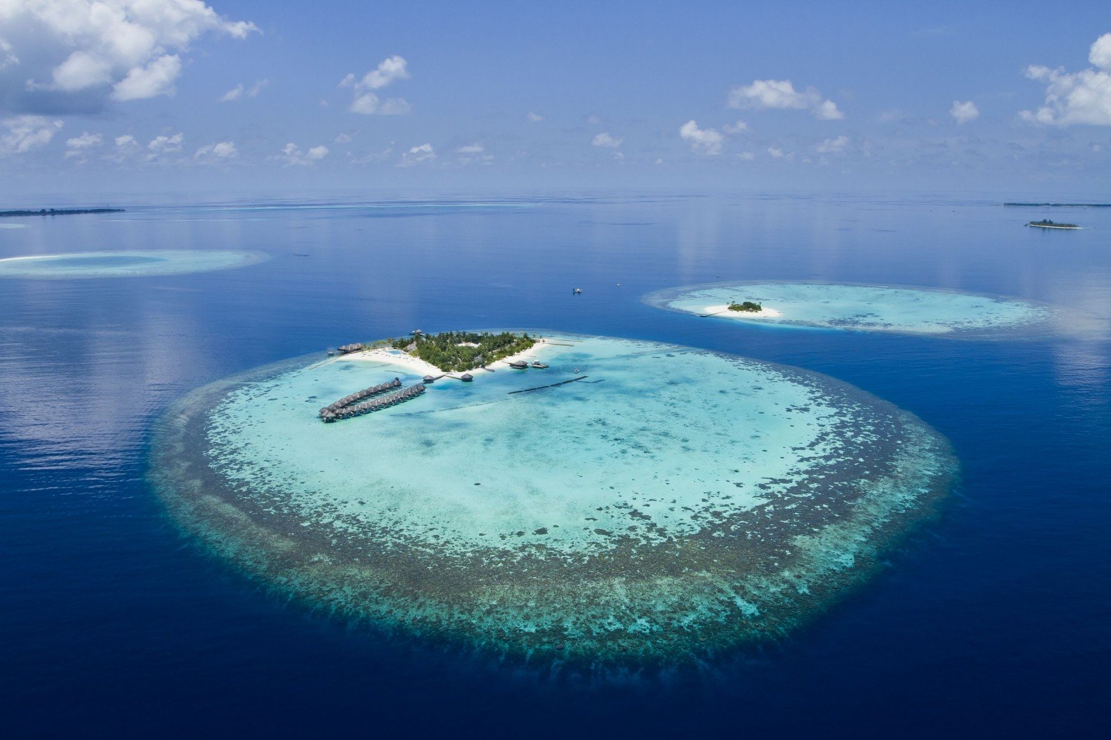 2 любых острова. Атолл коралловый остров. Северный Мале Атолл Мальдивы. Каафу Атолл Мальдивы. Южный Мале Атолл Мальдивы.