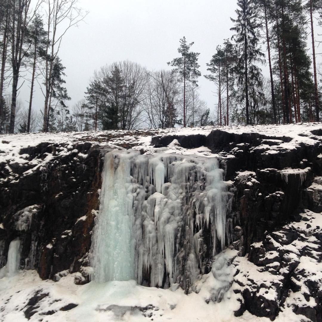 Рускеальские водопады Карелия зимой