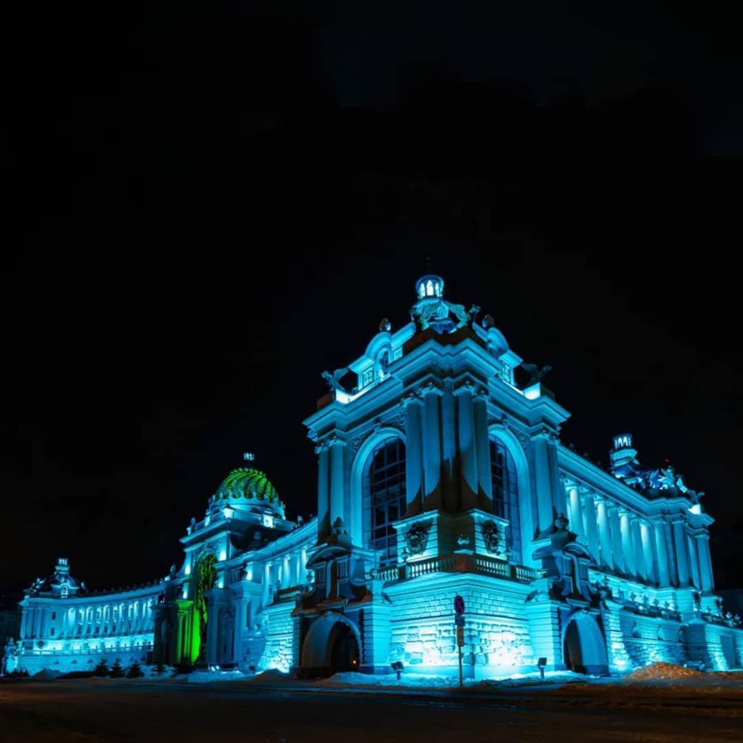 Дворец землевладельцев в Казани ночью